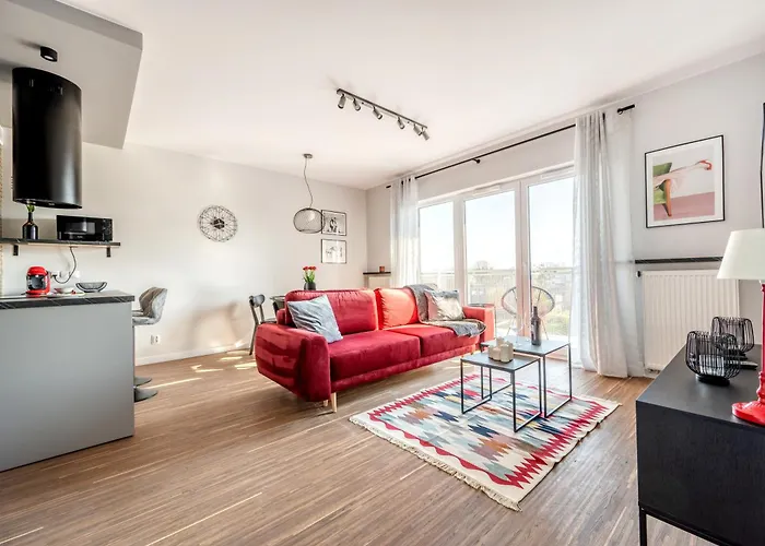 Manufaktura Business Suites: Urban Retreat With Parking And Nature Views Lodz