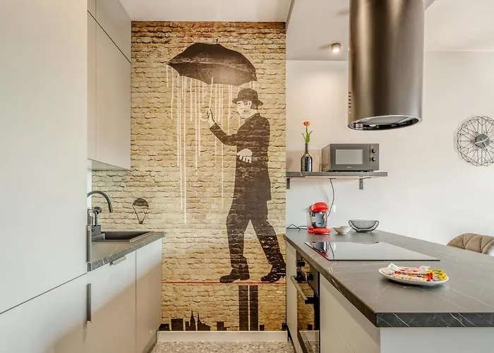 Manufaktura Business Suites: Urban Retreat With Parking And Nature Views *