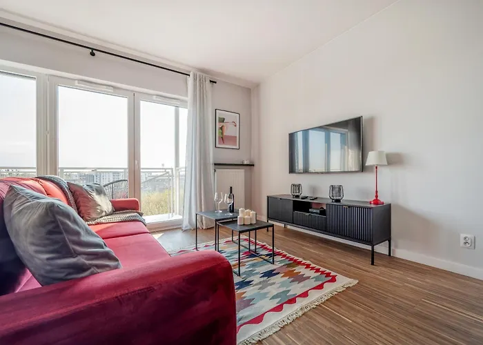 Manufaktura Business Suites: Urban Retreat With Parking And Nature Views * Lodz